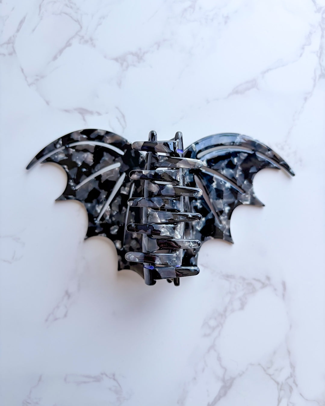 Bat Wing Claw Clip - Violet