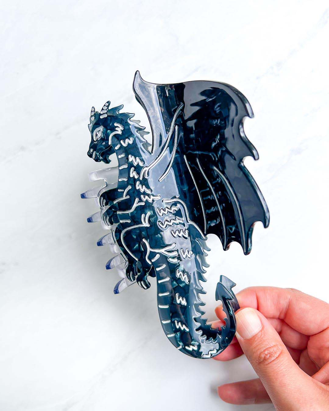 Dragon hair clip for fantasy lovers with black tones and silver etching details.