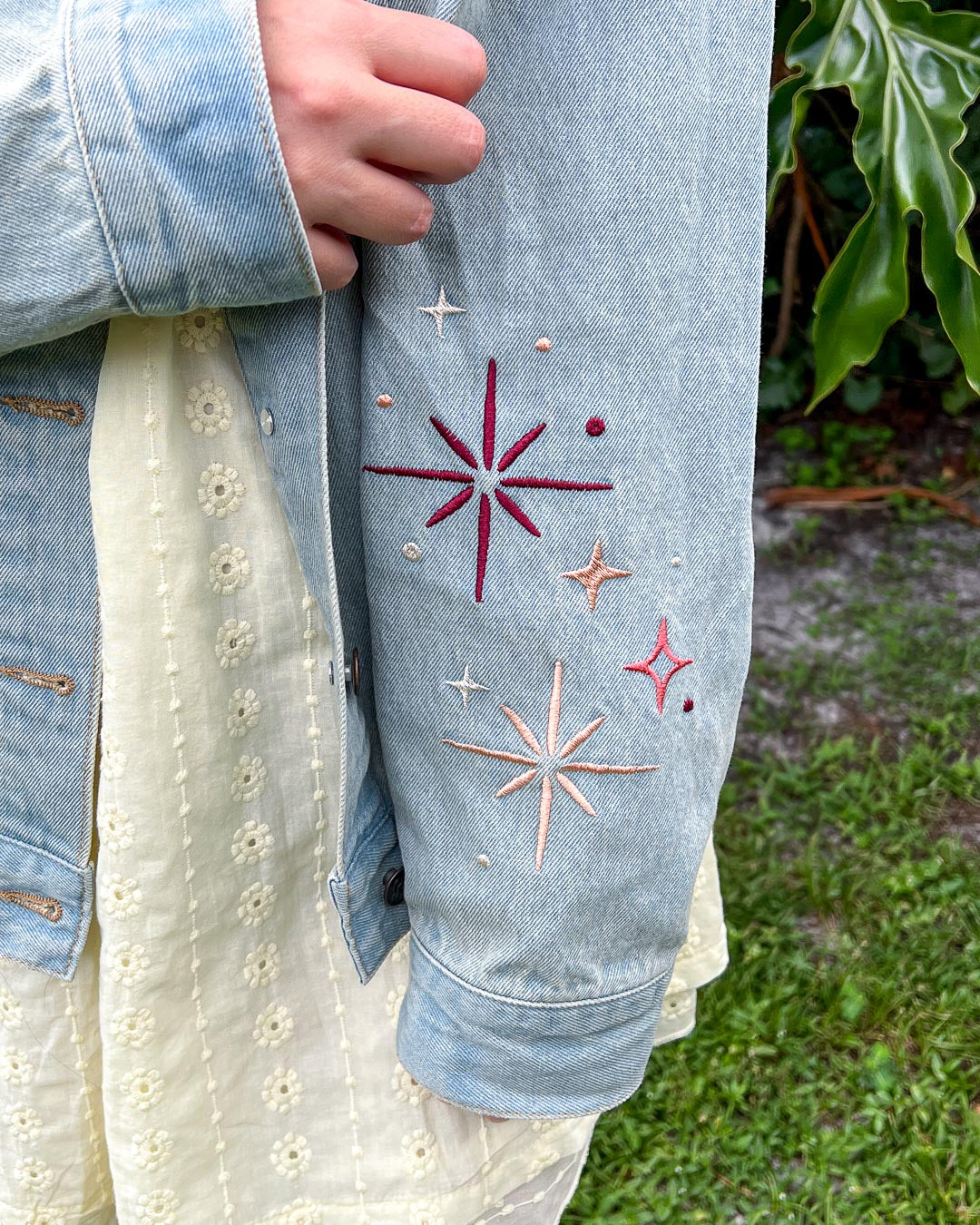 ROMANTASY CON PICK UP Sun Dragon Embroidered Jean Jacket