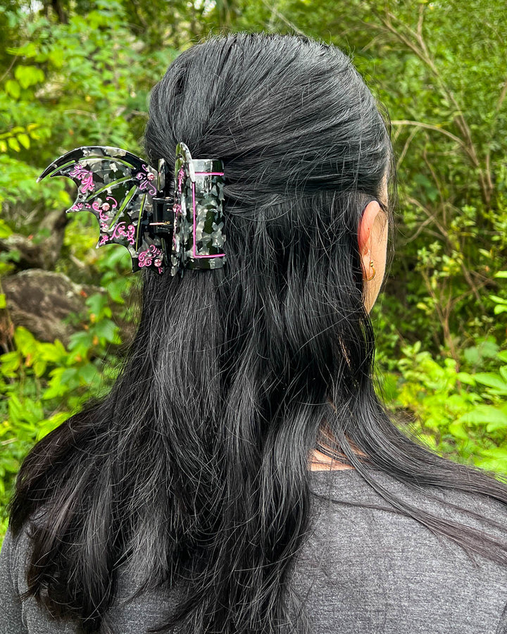 Hair clips for ACOTAR fans featuring violet and black clips in shape of bat wings with gem embellishments and etching details.
