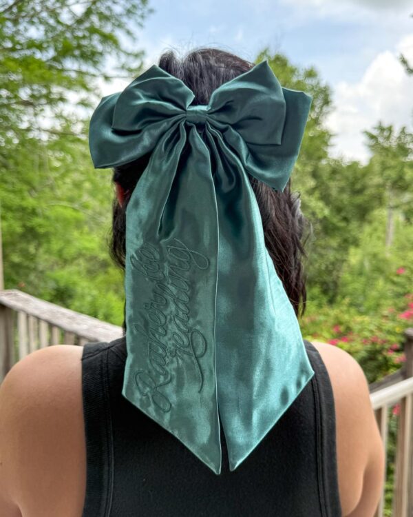Rather Be Reading Hair Bow Clip - Image 4